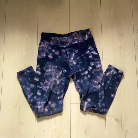 Girls V-Waist Pocket Leggings - Picture 2 of 3